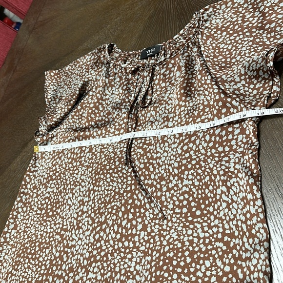VICI Tyche Flutter Sleeve Satin Brown/Light Blue‎ Print Top, Women’s Small - Picture 6 of 11